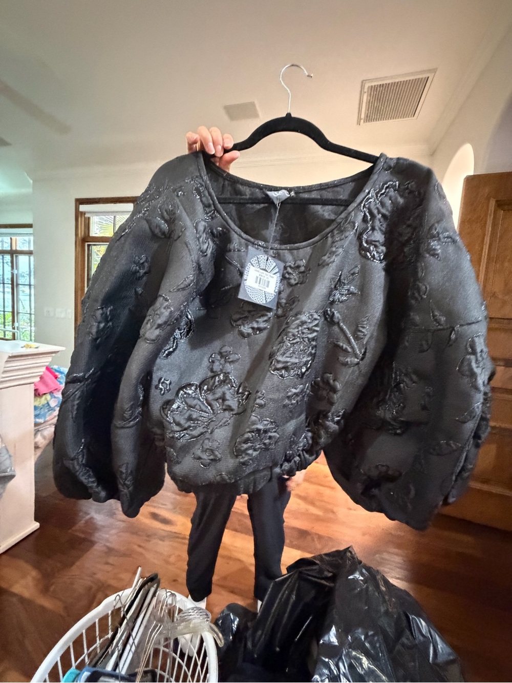 Textured Black Puff-Sleeve Crop Top - Unbranded